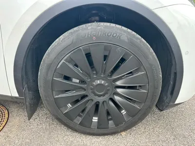 Tesla Model Y 2023, 49000 км, за 28839.94 USD - фото 9