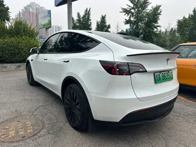 Tesla Model Y 2023, 49000 км, за 28839.94 USD - фото 14