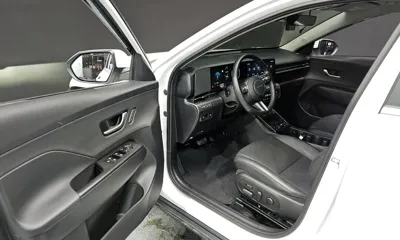 Hyundai Kona 2025, 13485 км, за 21671.62 USD - фото 10
