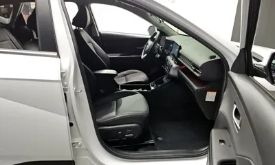 Hyundai Kona 2025, 13485 км, за 21671.62 USD - фото 11