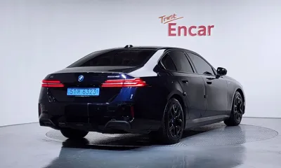 BMW i5 2024, 87110 км, за 38072.73 USD
