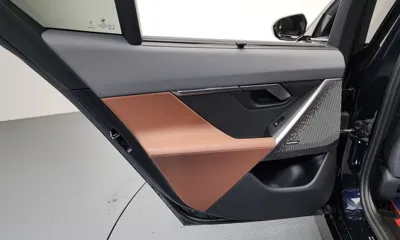 BMW i5 2024, 87110 км, за 38072.73 USD - фото 25