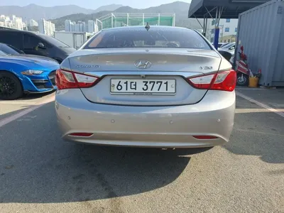 Hyundai Sonata 2010, 164000 км, за 2100.56 USD