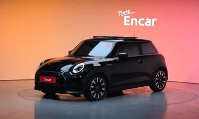 MINI Cooper · 2023 год