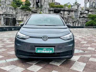Volkswagen ID.3 2023, 53000 км, за 10975.14 USD