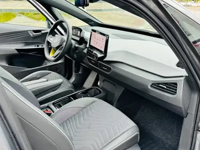 Volkswagen ID.3 2023, 53000 км, за 10975.14 USD - фото 8