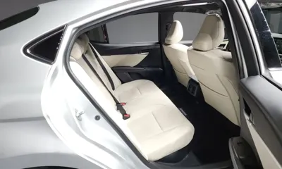 Toyota Camry 2025, 2028 км, за 28807.92 USD - фото 12