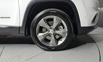 Jeep Cherokee 2021, 49022 км, за 12743.03 USD