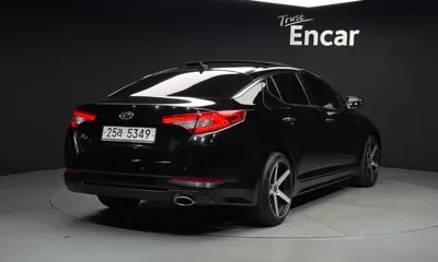 Kia K5 2011, 206032 км, за 2297.49 USD