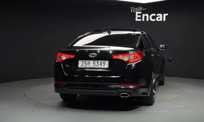 Kia K5 2011, 206032 км, за 2297.49 USD