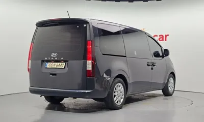 Hyundai Staria 2022, 61834 км, за 13986.48 USD