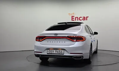 Hyundai Grandeur 2018, 125203 км, за 12034.88 USD