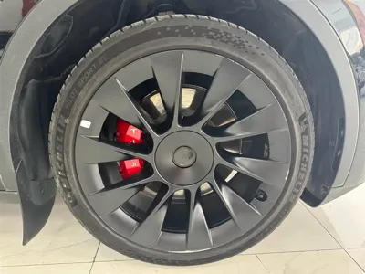 Tesla Model Y 2022, 50000 км, за 17627.67 USD - фото 8