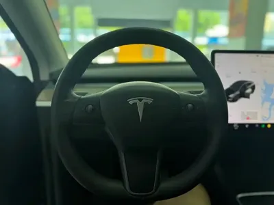Tesla Model Y 2022, 50000 км, за 17627.67 USD - фото 14