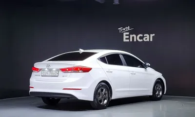 Hyundai Avante 2017, 160372 км, за 3568.87 USD