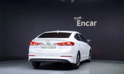 Hyundai Avante 2017, 160372 км, за 3568.87 USD