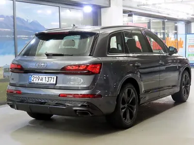Audi Q7 2026, 60 км, за 85808.98 USD