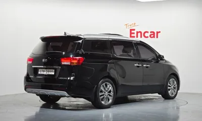 Kia Canival 2017, 94167 км, за 9576.55 USD