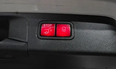 Mercedes-Benz GLC-Class 2022, 108148 км, за 26585.27 USD - фото 20