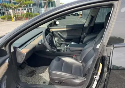 Tesla Model 3 2022, 89754 км, за 4504.97 USD