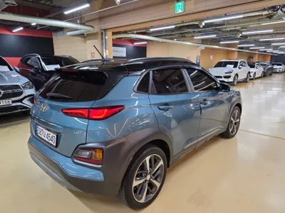 Hyundai Kona 2018, 39900 км, за 9801.32 USD