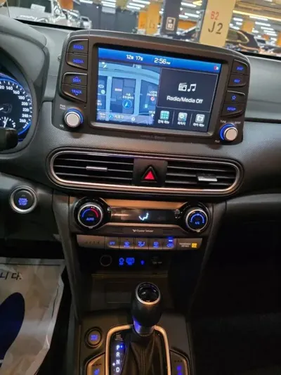 Hyundai Kona 2018, 39900 км, за 9801.32 USD - фото 6