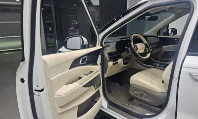 Kia Canival 2026, 7221 км, за 57205.99 USD - фото 10