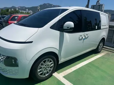 Hyundai Staria · 2025 год