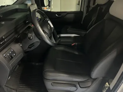 Hyundai Staria 2025, 8000 км, за 18681.9 USD - фото 8