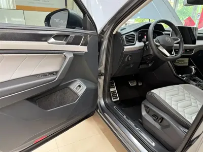 Volkswagen Tayron 2023, 20000 км, за 30870.5 USD - фото 8