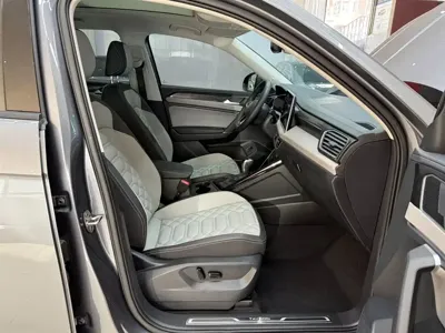Volkswagen Tayron 2023, 20000 км, за 30870.5 USD - фото 21