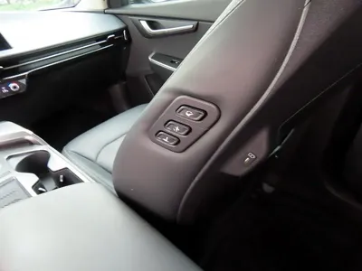 Kia EV6 2022, 80805 км, за 19500.28 USD - фото 15