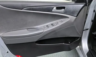 Hyundai Sonata 2013, 148019 км, за 3347.77 USD - фото 24