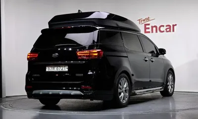 Kia Canival 2019, 83581 км, за 16848.36 USD
