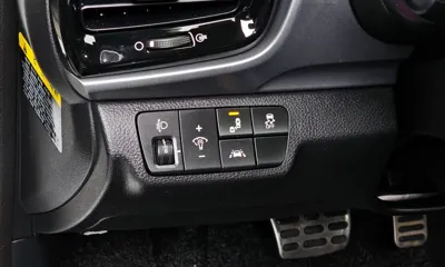 Kia Stonic 2018, 105524 км, за 6026.49 USD - фото 15