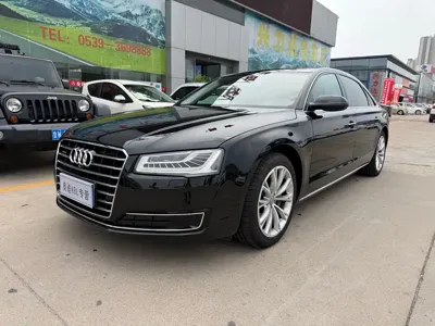 Audi A8 · 2017 год