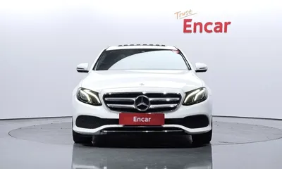 Mercedes-Benz E-Class 2018, 91122 км, за 15042.03 USD