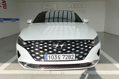 Hyundai Grandeur 2022, 72359 км, за 17060.52 USD