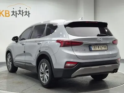 Hyundai Santafe 2019, 118330 км, за 9846.4 USD