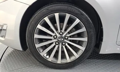 Kia K7 2013, 72856 км, за 4588.42 USD