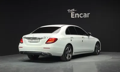 Mercedes-Benz E-Class 2017, 89029 км, за 14404.11 USD