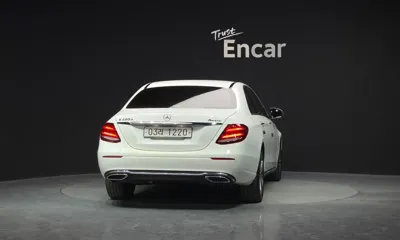 Mercedes-Benz E-Class 2017, 89029 км, за 14404.11 USD