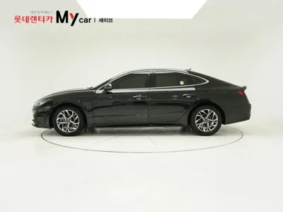 Hyundai Sonata 2022, 116887 км, за 8736.91 USD