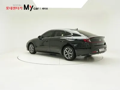 Hyundai Sonata 2022, 116887 км, за 8736.91 USD