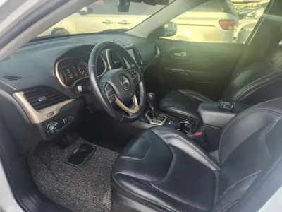 Jeep Cherokee 2015, 133909 км, за 4364.82 USD - фото 7
