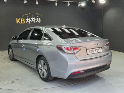 Hyundai Sonata 2016, 52000 км, за 6175.65 USD