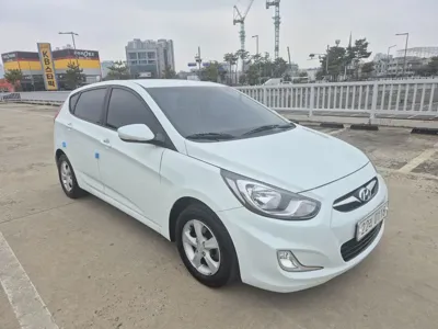 Hyundai Accent · 2012 год