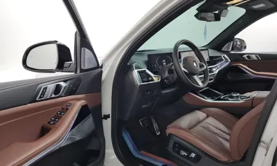 BMW X5 2025, 9606 км, за 85269.79 USD - фото 10