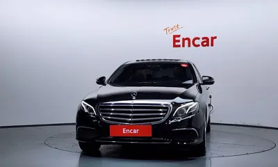 Mercedes-Benz E-Class 2018, 69758 км, за 16345.02 USD