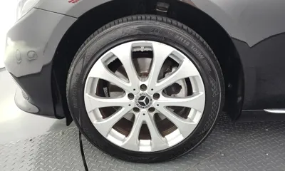 Mercedes-Benz E-Class 2018, 69758 км, за 16345.02 USD